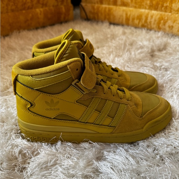 Adidas Wmns Forum Mid ‘Pulse Olive’ Suede Sneakers - Picture 2 of 7